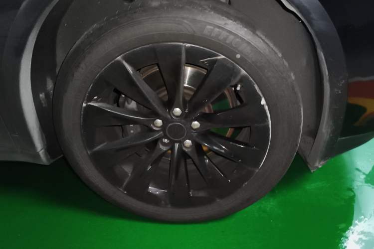 Used Tesla Model X 2017 X 100D Long Range Edition Right Front Wheel Hub