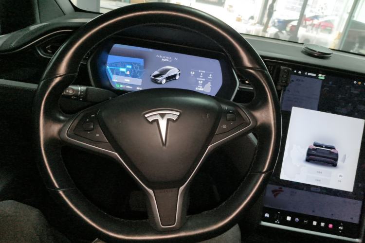 Used Tesla Model X 2017 X 100D Long Range Edition Steering Wheel