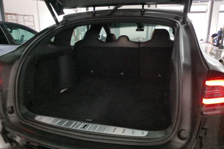 Used Tesla Model X 2017 X 100D Long Range Edition Trunk