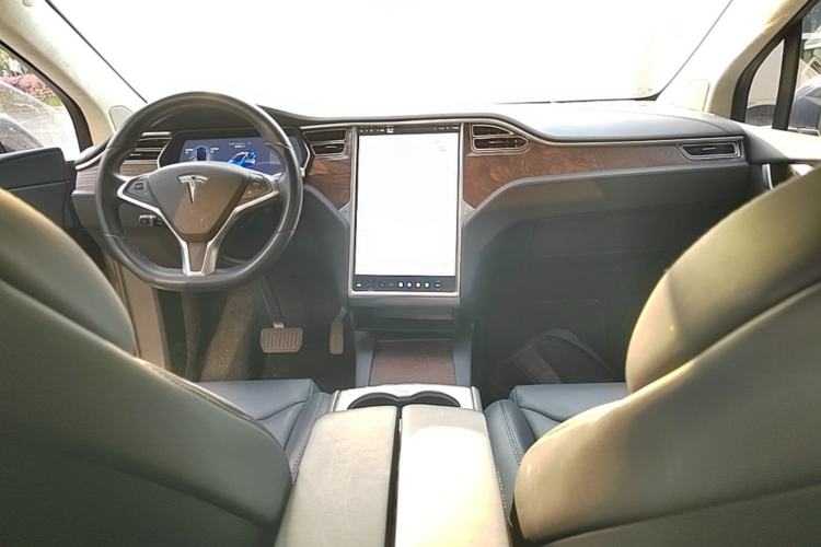 Used Tesla Model X 2017 X 100D Long Range Edition Center Console