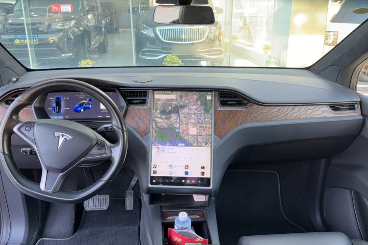 Used Tesla Model X 2017 X 100D Long Range Edition Interior 2