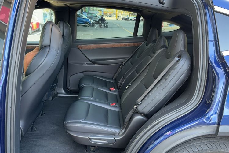 Used Tesla Model X 2017 X 100D Long Range Edition Interior 3