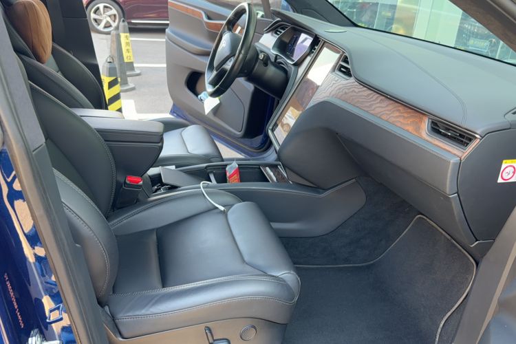 Used Tesla Model X 2017 X 100D Long Range Edition Interior 4