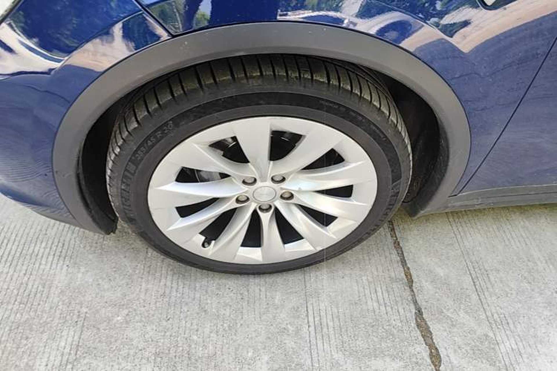 Used Tesla Model X 2017 X 100D Long Range Edition Left Front Wheel Hub