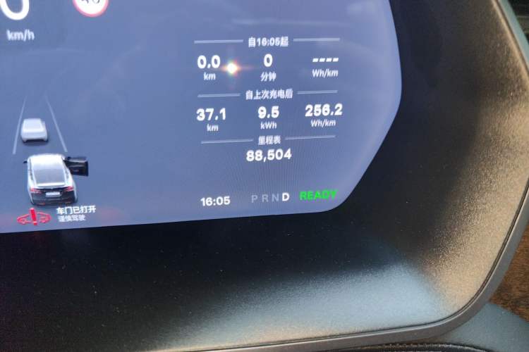 Used Tesla Model X 2017 X 100D Long Range Edition Odometer Close Up