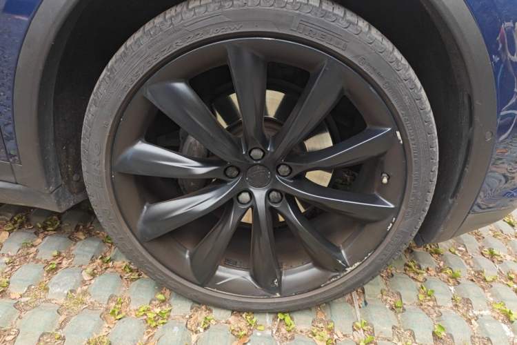 Used Tesla Model X 2017 X 100D Long Range Edition Right Front Wheel Hub
