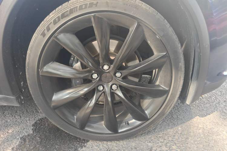 Used Tesla Model X 2017 X 100D Long Range Edition Right Front Wheel Hub