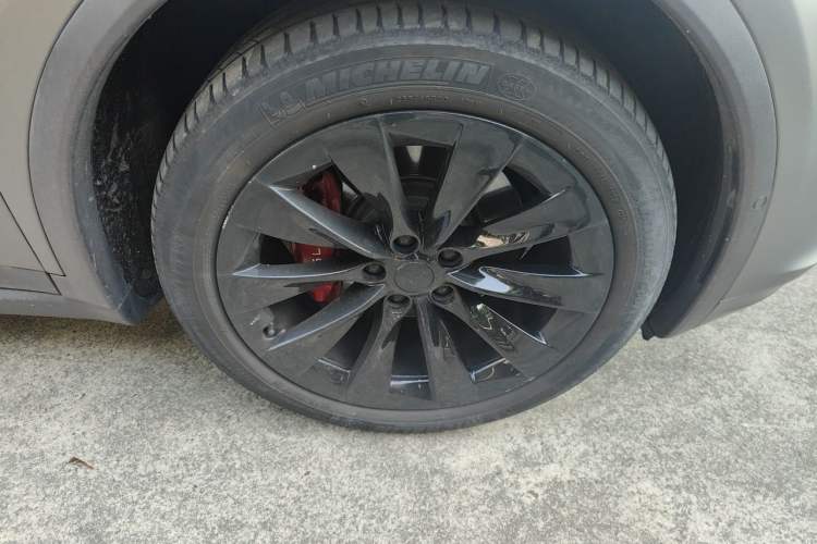 Used Tesla Model X 2017 X 100D Long Range Edition Right Front Wheel Hub
