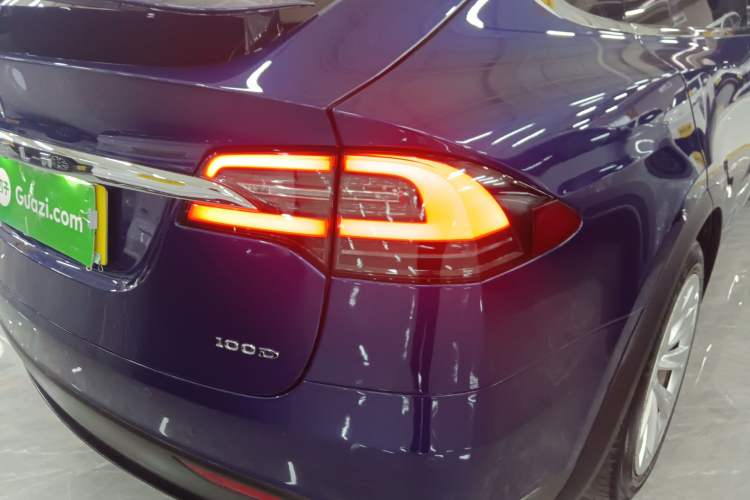 Used Tesla Model X 2017 X 100D Long Range Edition Right Rear Taillight