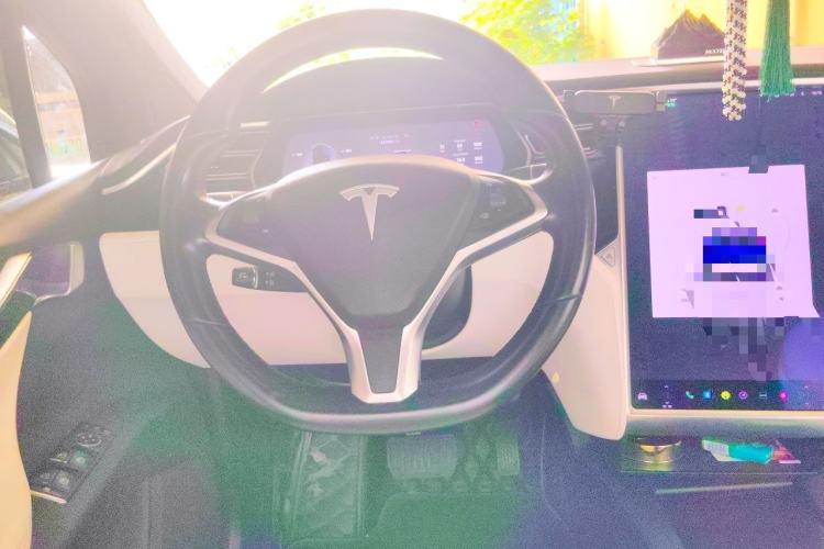 Used Tesla Model X 2017 X 100D Long Range Edition Steering Wheel