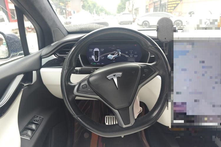 Used Tesla Model X 2017 X 100D Long Range Edition Steering Wheel