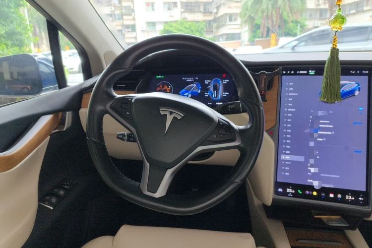 Used Tesla Model X 2017 X 100D Long Range Edition Steering Wheel