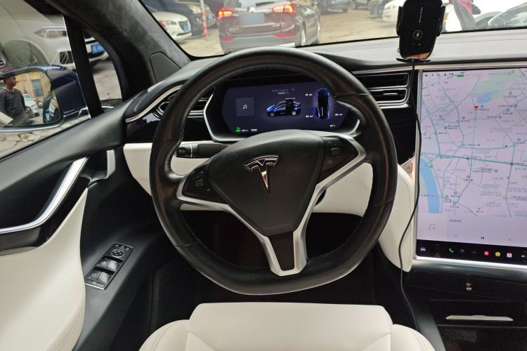 Used Tesla Model X 2017 X 100D Long Range Edition Steering Wheel