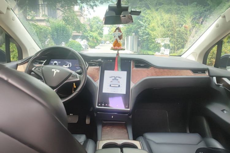 Used Tesla Model X 2017 X 100D Long Range Edition Center Console