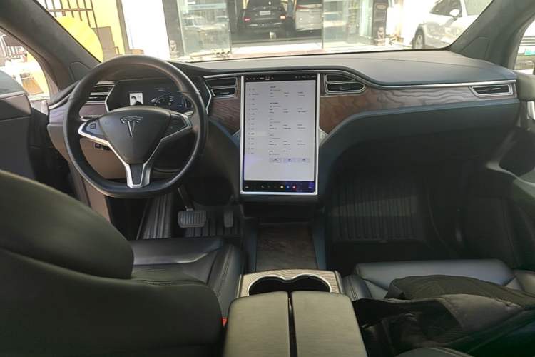 Used Tesla Model X 2017 X 100D Long Range Edition Center Console