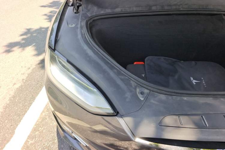 Used Tesla Model X 2017 X 100D Long Range Edition Engine Bay Right