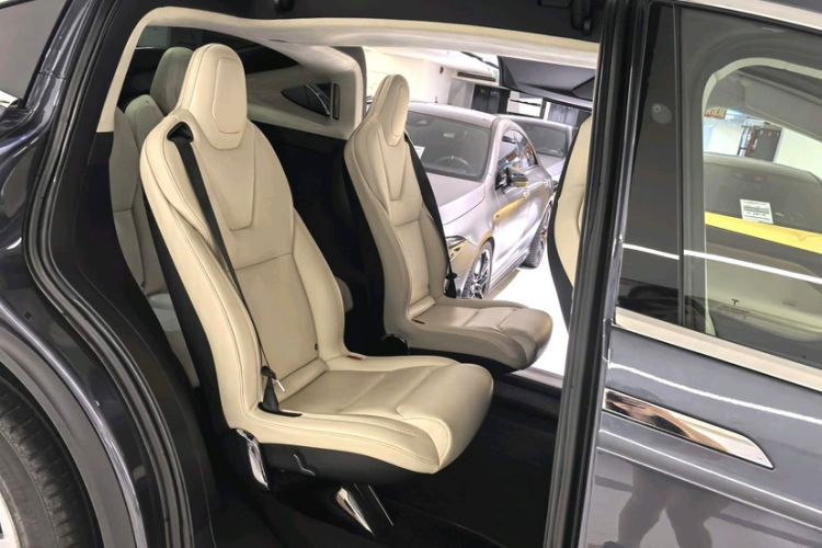 Used Tesla Model X 2017 X 100D Long Range Edition Interior 2