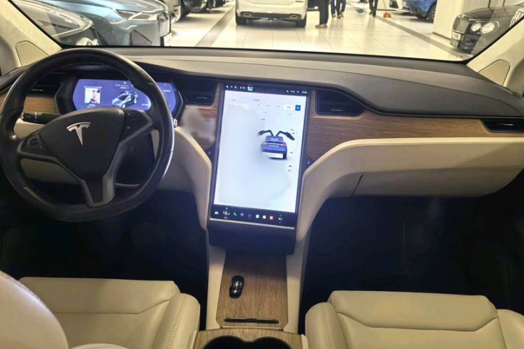 Used Tesla Model X 2017 X 100D Long Range Edition Interior 4