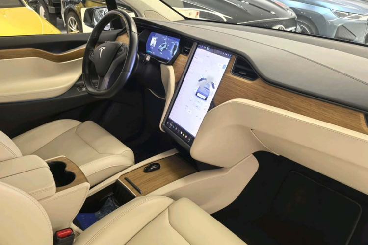 Used Tesla Model X 2017 X 100D Long Range Edition Interior 5