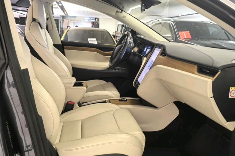 Used Tesla Model X 2017 X 100D Long Range Edition Interior 8