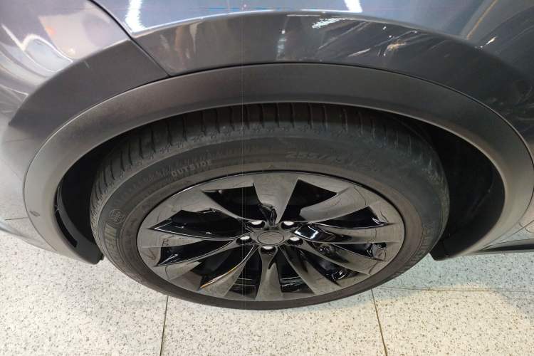 Used Tesla Model X 2017 X 100D Long Range Edition Left Front Wheel Hub