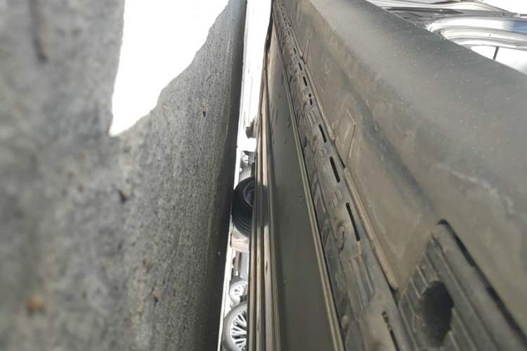 Used Tesla Model X 2017 X 100D Long Range Edition Left Side Sill