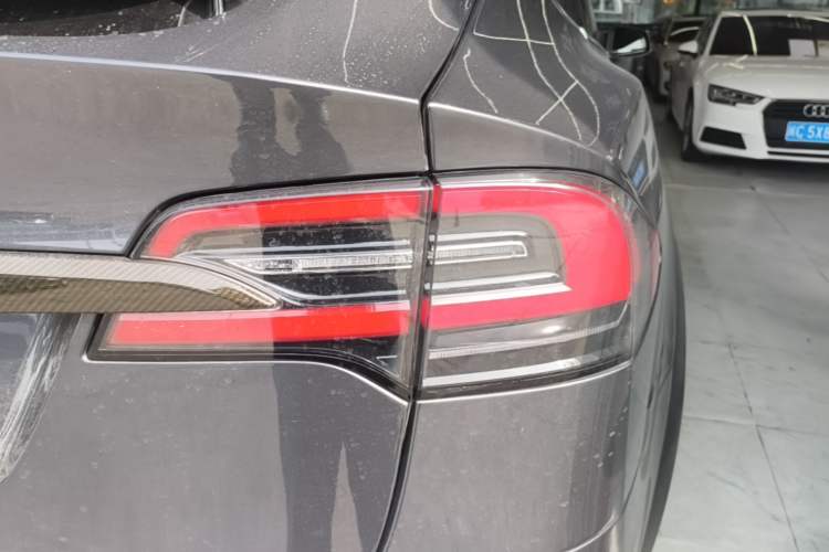 Used Tesla Model X 2017 X 100D Long Range Edition Right Rear Taillight