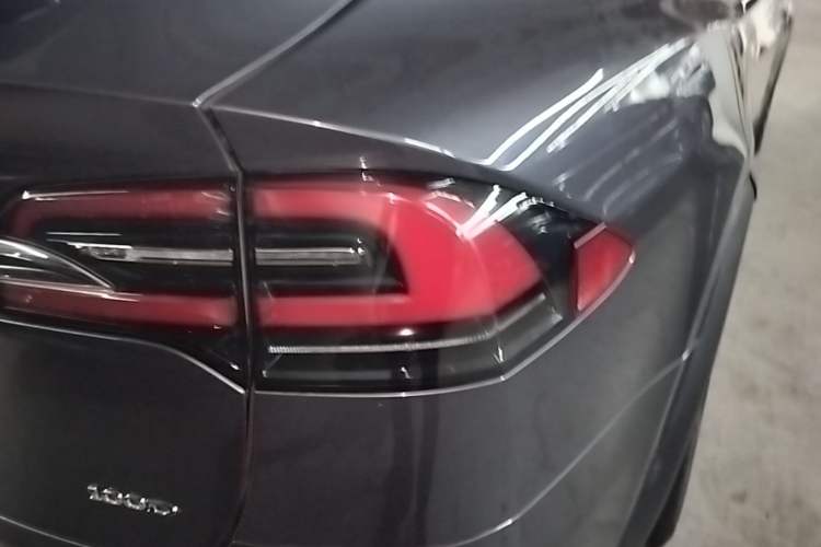 Used Tesla Model X 2017 X 100D Long Range Edition Right Rear Taillight