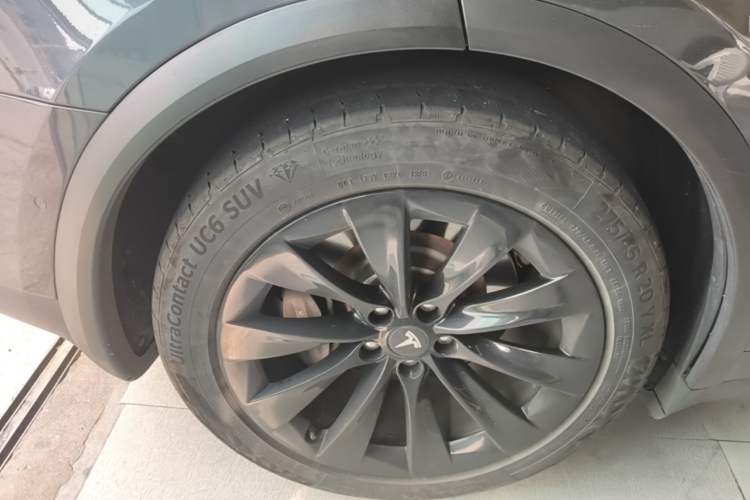 Used Tesla Model X 2017 X 100D Long Range Edition Right Rear Wheel Hub