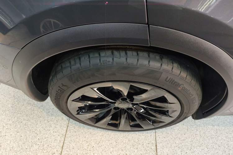 Used Tesla Model X 2017 X 100D Long Range Edition Right Rear Wheel Hub