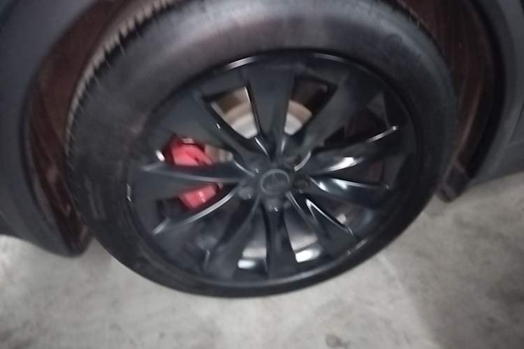 Used Tesla Model X 2017 X 100D Long Range Edition Right Rear Wheel Hub