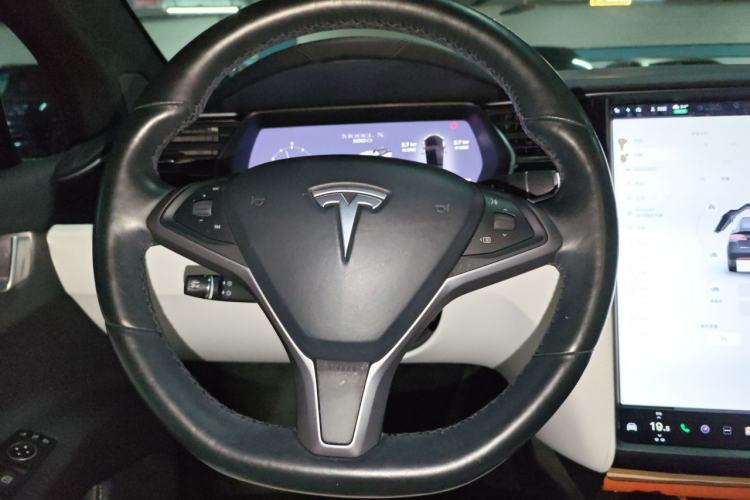 Used Tesla Model X 2017 X 100D Long Range Edition Steering Wheel