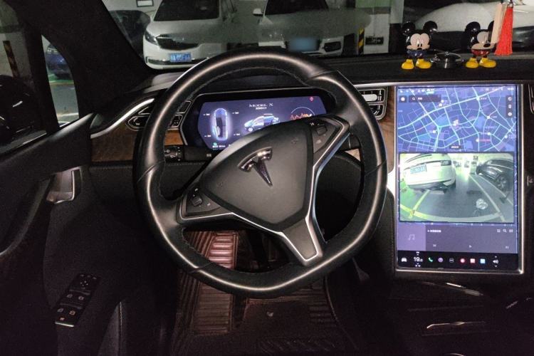 Used Tesla Model X 2017 X 100D Long Range Edition Steering Wheel