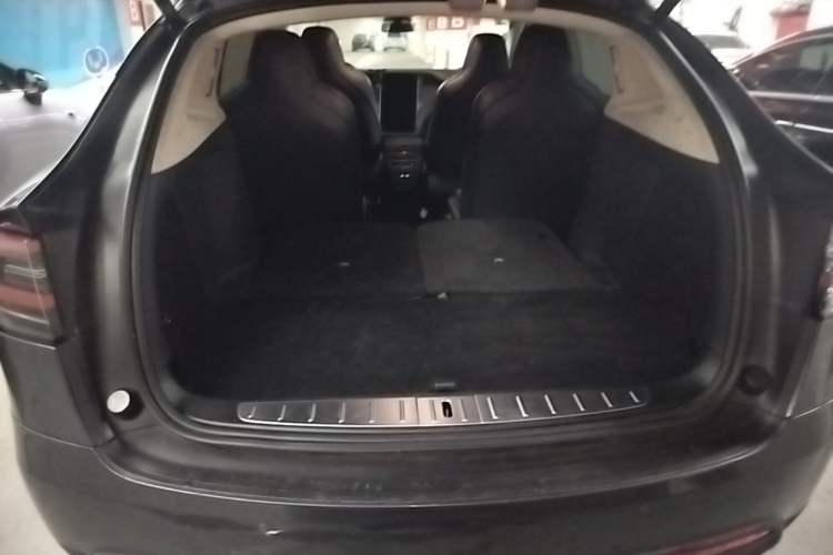 Used Tesla Model X 2017 X 100D Long Range Edition Trunk