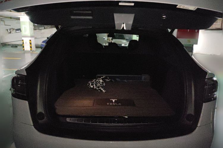 Used Tesla Model X 2017 X 100D Long Range Edition Trunk