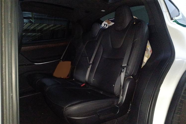 Used Tesla Model X 2017 X 100D Long Range Edition Interior 4
