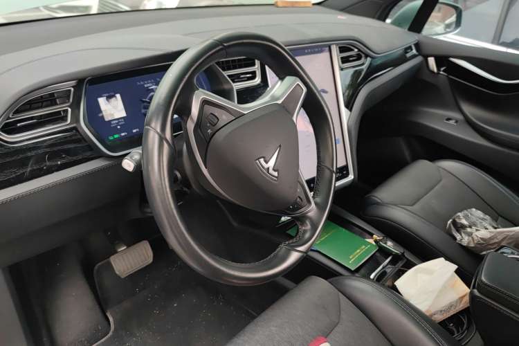 Used Tesla Model X 2017 X 100D Long Range Edition Steering Wheel