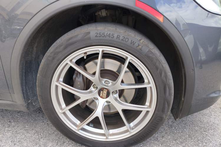 Used Tesla Model X 2017 X 100D Long Range Edition Right Front Wheel Hub