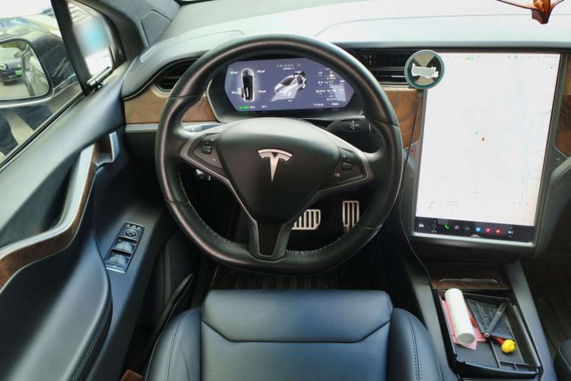 Used Tesla Model X 2017 X 100D Long Range Edition Steering Wheel