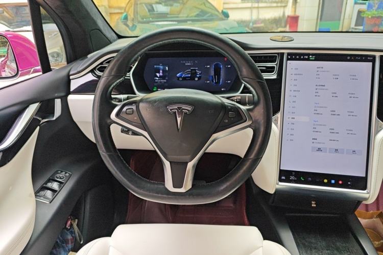 Used Tesla Model X 2017 X 100D Long Range Edition Steering Wheel