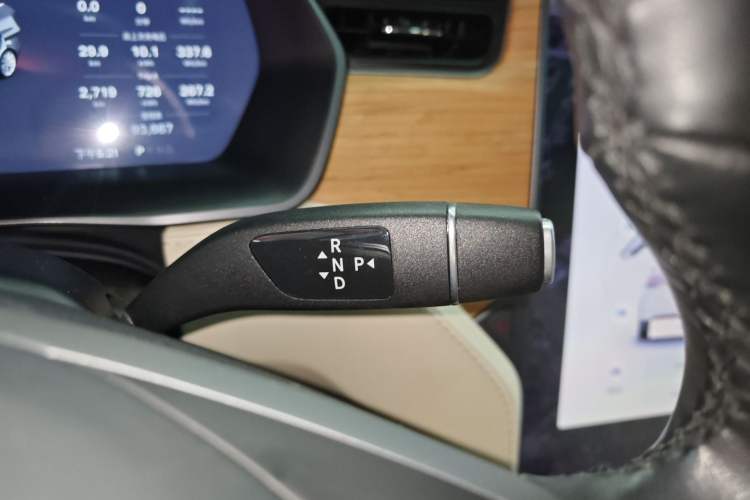 Used Tesla Model X 2017 X 100D Long Range Edition Gear Lever
