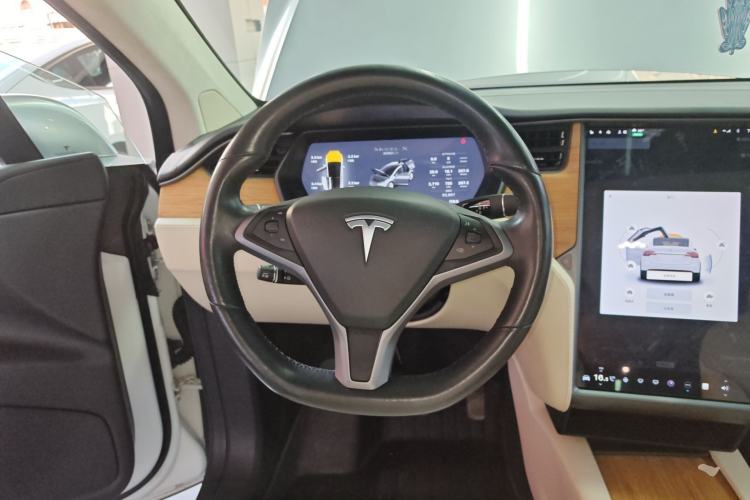 Used Tesla Model X 2017 X 100D Long Range Edition Steering Wheel