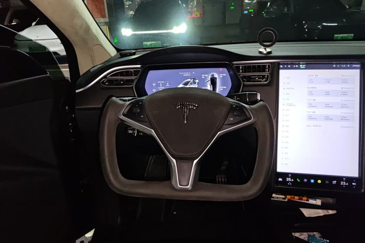 Used Tesla Model X 2017 X 100D Long Range Edition Steering Wheel