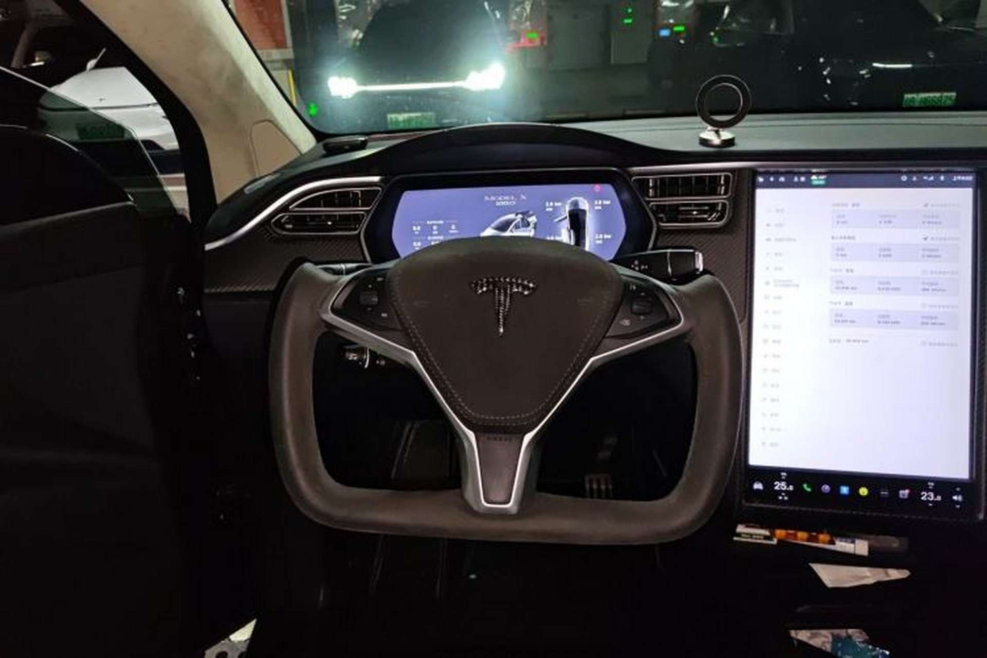 Used Tesla Model X 2017 X 100D Long Range Edition Steering Wheel
