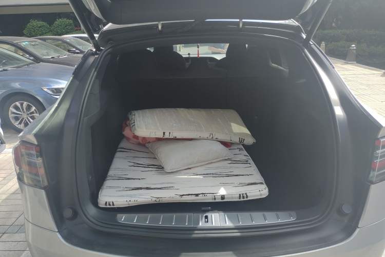 Used Tesla Model X 2017 X 100D Long Range Edition Trunk