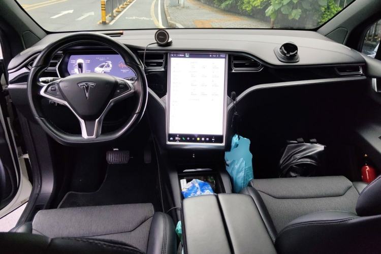Used Tesla Model X 2017 X 100D Long Range Edition Center Console