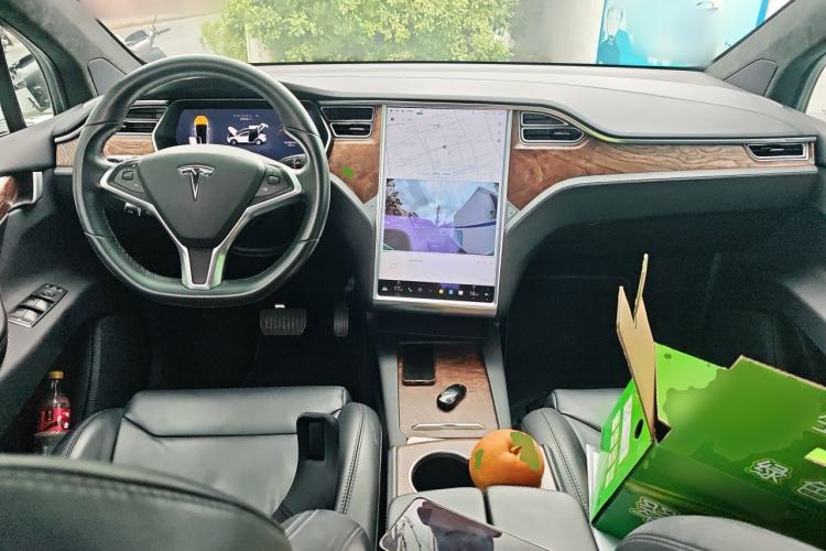 Used Tesla Model X  Center Console