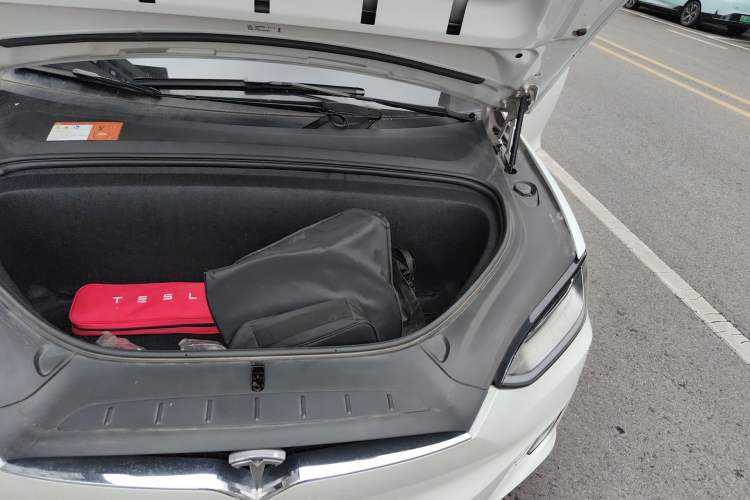 Used Tesla Model X 2017 X 100D Long Range Edition Engine Bay Left