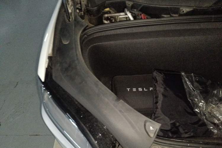 Used Tesla Model X 2017 X 100D Long Range Edition Engine Bay Right