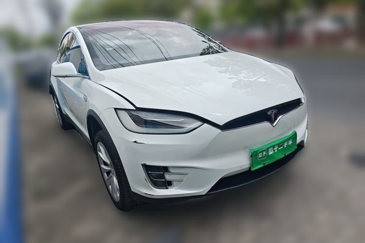 Used Tesla Model X  Front Right 45 Deg